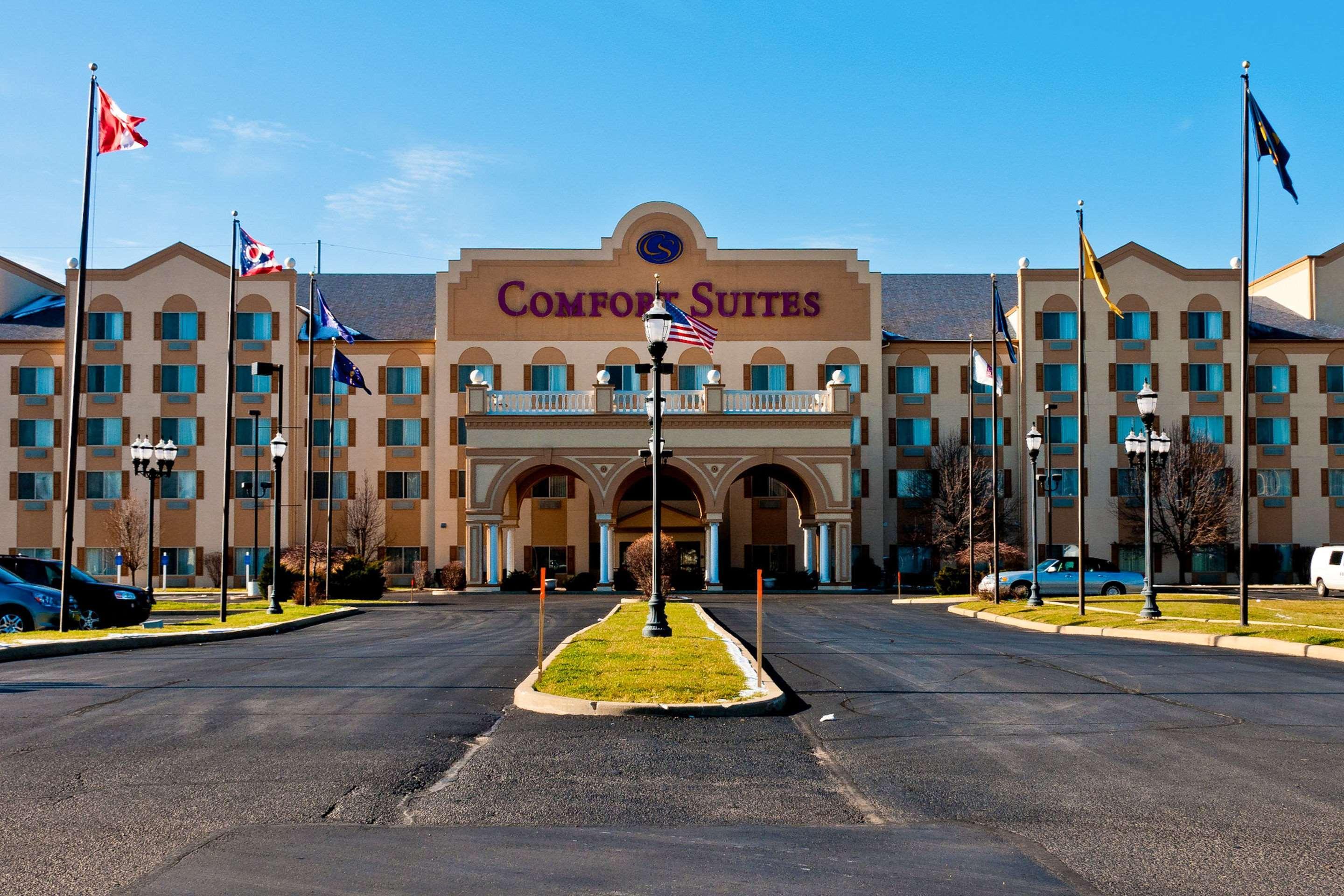 Comfort Suites University Area Notre Dame-Саут-Бенд Экстерьер фото